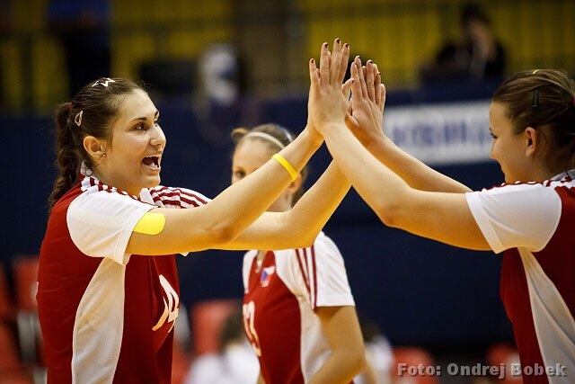 Martina Michalíková a Kristýna Lindovská třetí na ME juniorek ve volejbale