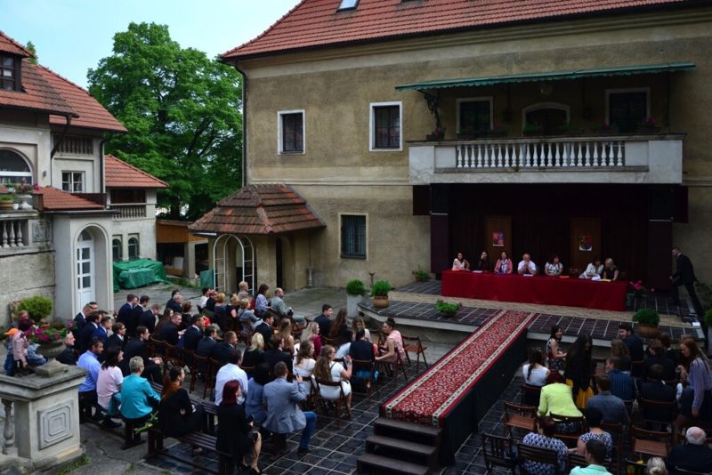 Vyřazování maturantů 2016